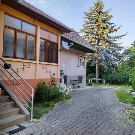 Appartamento Zadora Haus Săcele Esterno foto