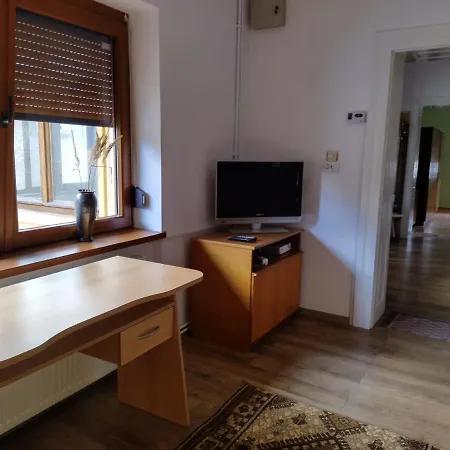 Appartamento Zadora Haus Săcele Esterno foto